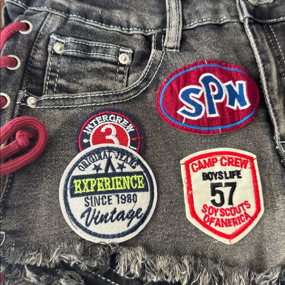 Y2K Patchwork Denim Shorts w/ Lace-Up Sides & Graphic – Festival/Rave - Picture 8 of 10
